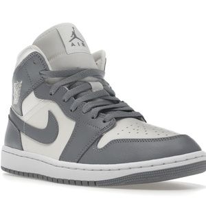 Authentic Nike Jordan (W) Steath, 7.5US